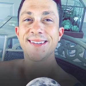 Meet your Posher, Seth